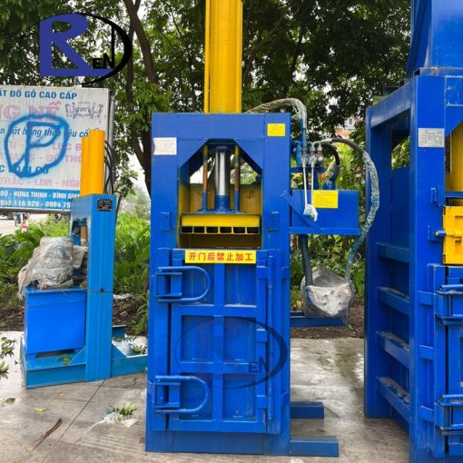 Máy ép kiện dạng đứng 1 máy ép kiện phế liệu đứng