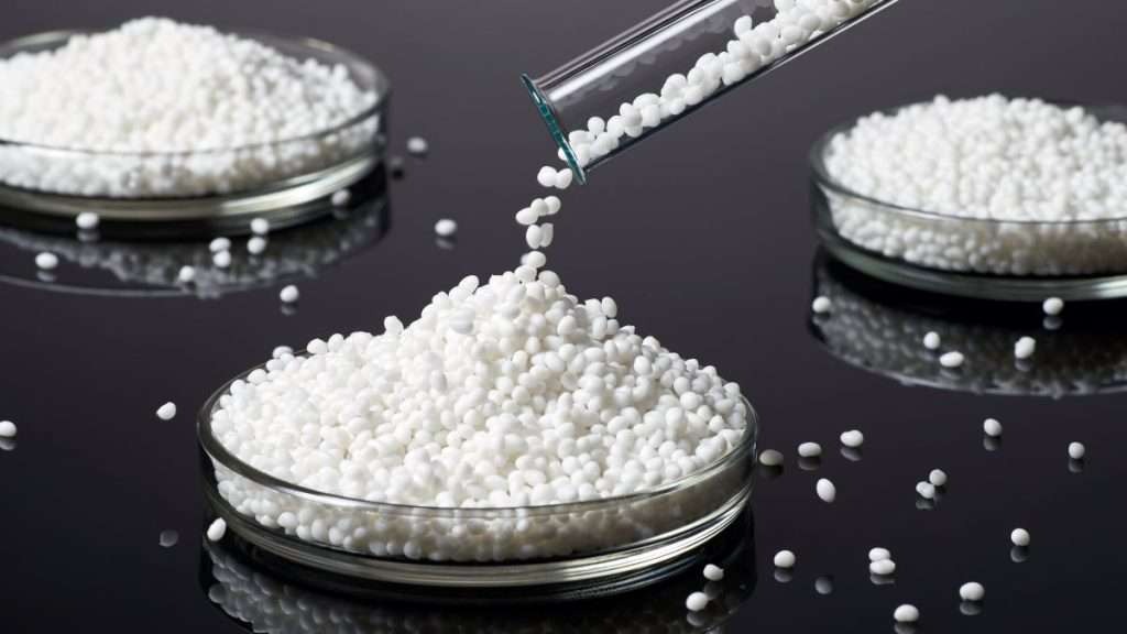 Phụ Gia Nhựa: Cẩm Nang Toàn Diện Về Các Chất Cải Thiện Tính Năng Polymer 5 Chất chống tia cực tím (UV Stabilizers)